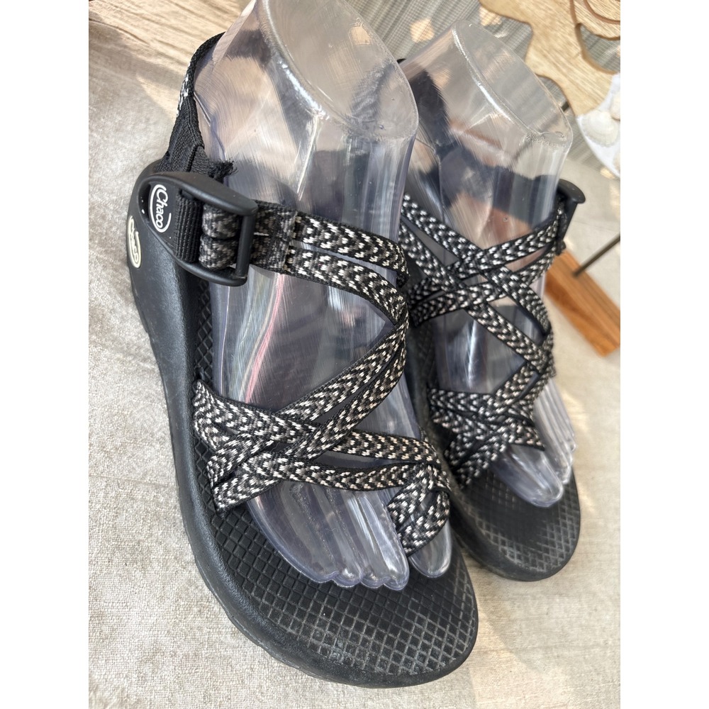 Chaco Z Cloud 2 Womens 7 Sandals Black White Strappy Toe Loop Athletic Shoes